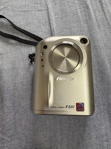 Fotocamera digitale compatta